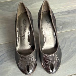 Women Heels Size 5.5 - SE Boutique